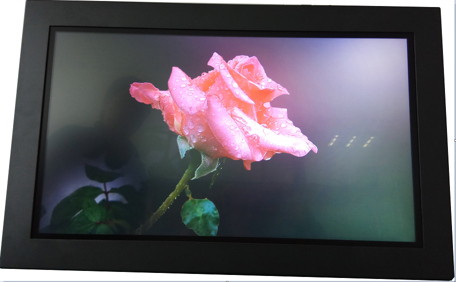 27 inch sunlight visible outdoor display